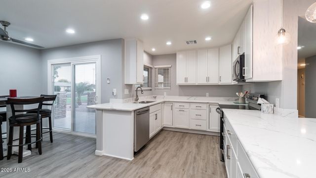 10023 W SHASTA Drive, Sun City, AZ 85351