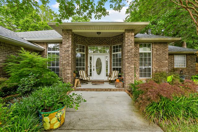 2583 Stormy Circle, Navarre, FL 32566