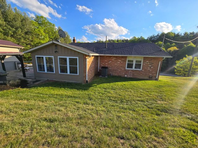 4003 Webbs Mill RD NW, Riner, VA 24149