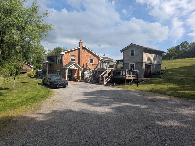 4003 Webbs Mill RD NW, Riner, VA 24149