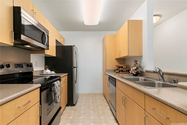 95-996 Ukuwai Street 406, Mililani, HI 96789
