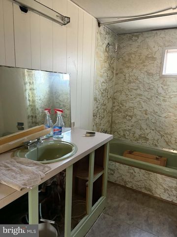 6427 BACK CREEK RD, High View, WV 26808