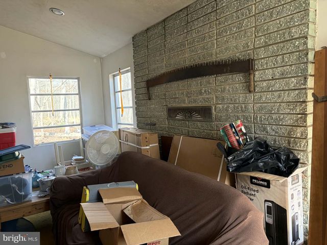 6427 BACK CREEK RD, High View, WV 26808