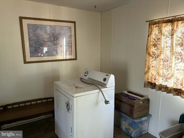 6427 BACK CREEK RD, High View, WV 26808