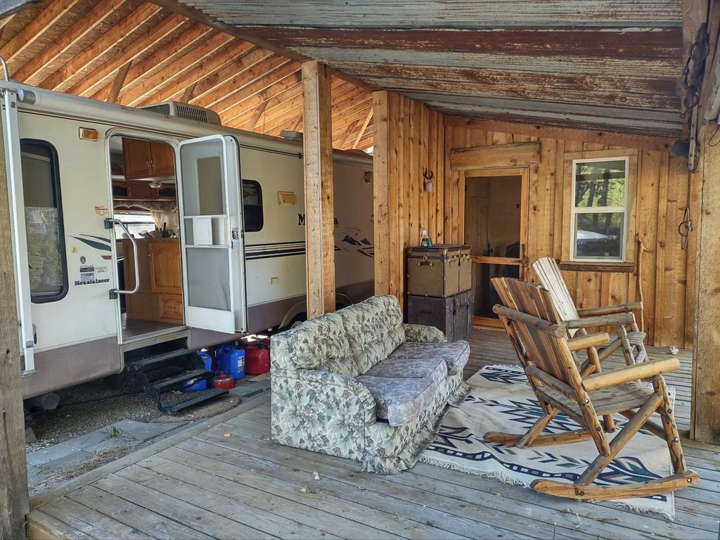 1733 Old CC Rd, Addy, WA 99101 photo 2