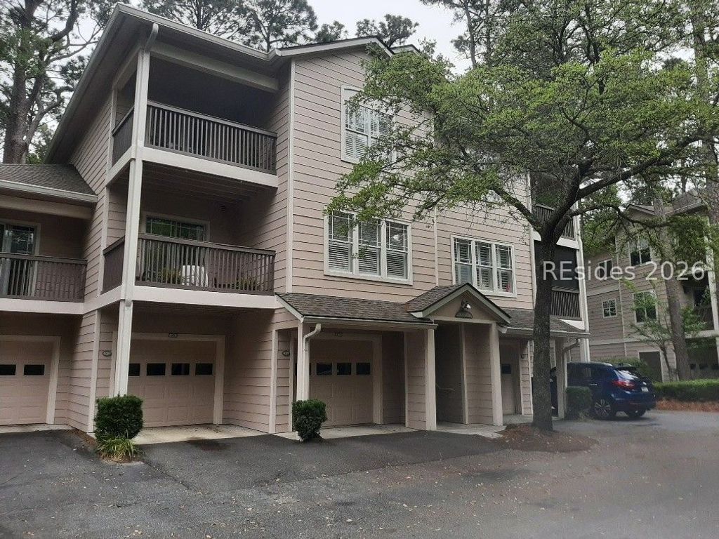 30 Paddle Boat Ln Apt 302, Hilton Head Island, SC 29928