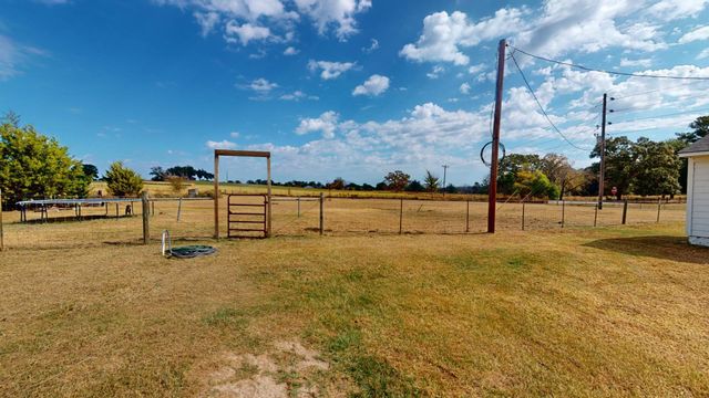9497 FM 804, Larue, TX 75770