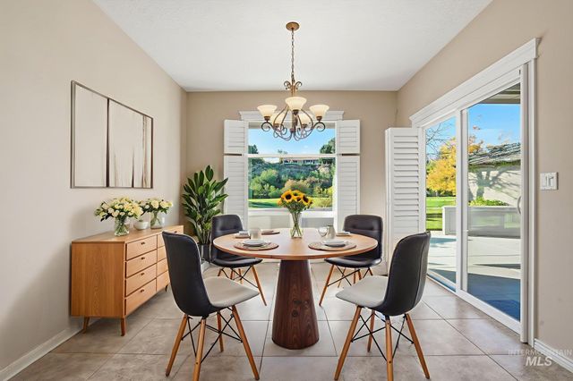 1007 W Oakhampton Drive, Eagle, ID 83616