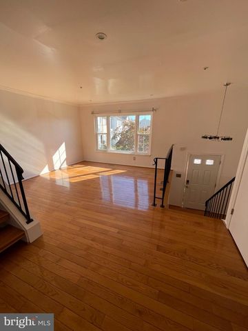 5235 HIL MAR DR, District Heights, MD 20747