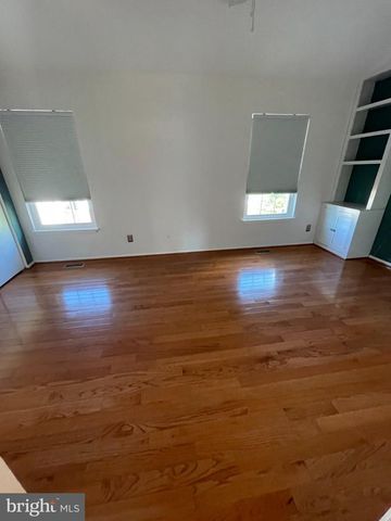 5235 HIL MAR DR, District Heights, MD 20747
