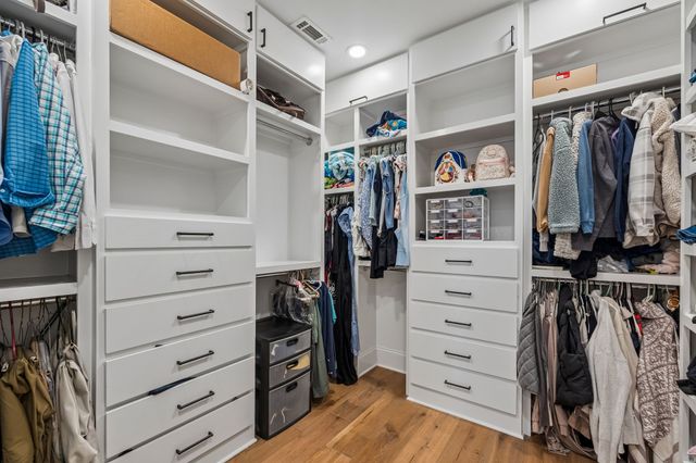 2912 Americus Dr, Thompsons Station, TN 37179