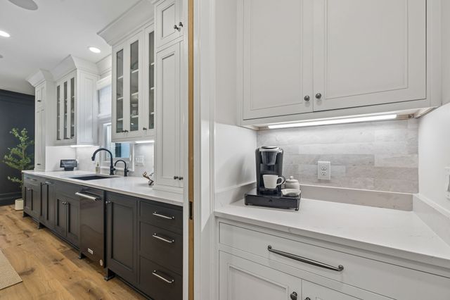 2912 Americus Dr, Thompsons Station, TN 37179