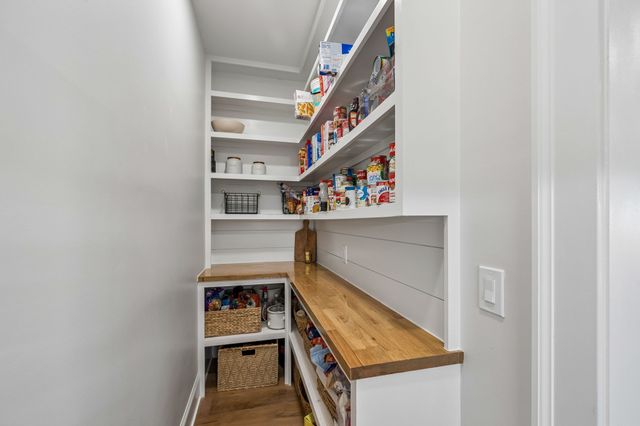 2912 Americus Dr, Thompsons Station, TN 37179