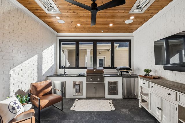 2912 Americus Dr, Thompsons Station, TN 37179