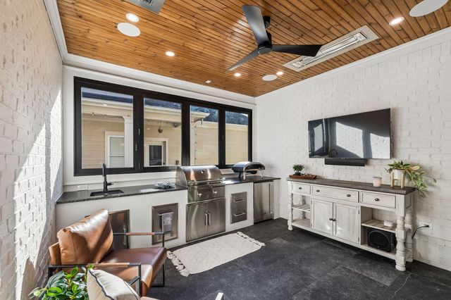 2912 Americus Dr, Thompsons Station, TN 37179