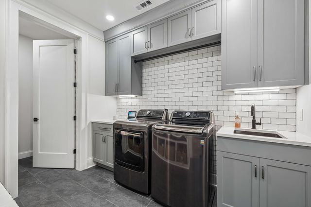 2912 Americus Dr, Thompsons Station, TN 37179