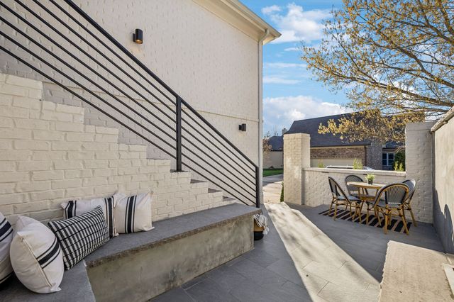 2912 Americus Dr, Thompsons Station, TN 37179