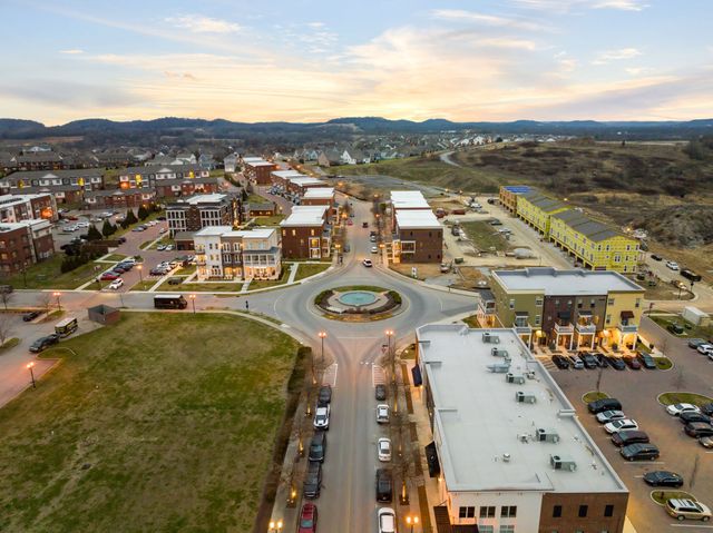 2912 Americus Dr, Thompsons Station, TN 37179