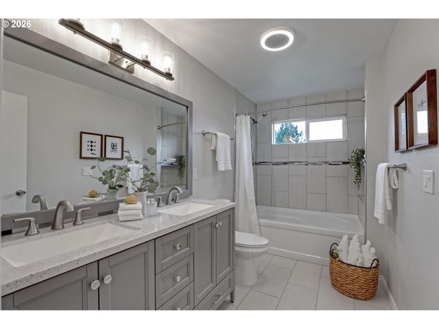 17516 Nw BERNARD Pl, Beaverton, OR 97006