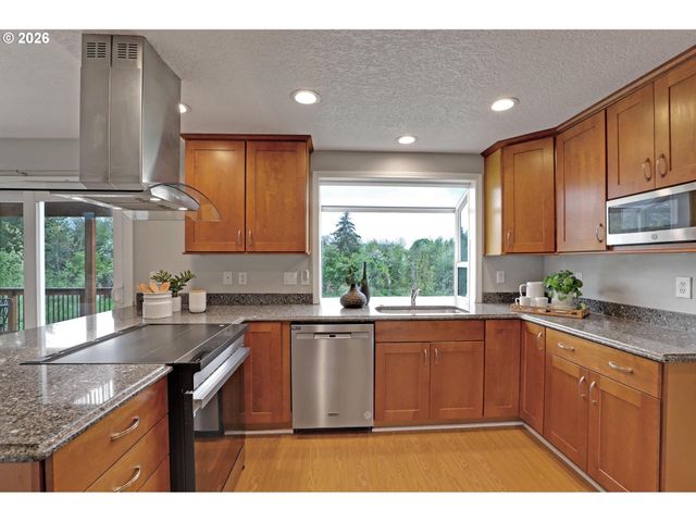 17516 Nw BERNARD Pl, Beaverton, OR 97006