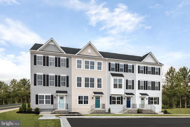 1777 JOVIAL DR, Ranson, WV 25438