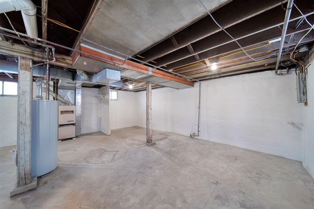 808 Wildwood Avenue, Jackson, MI 49202