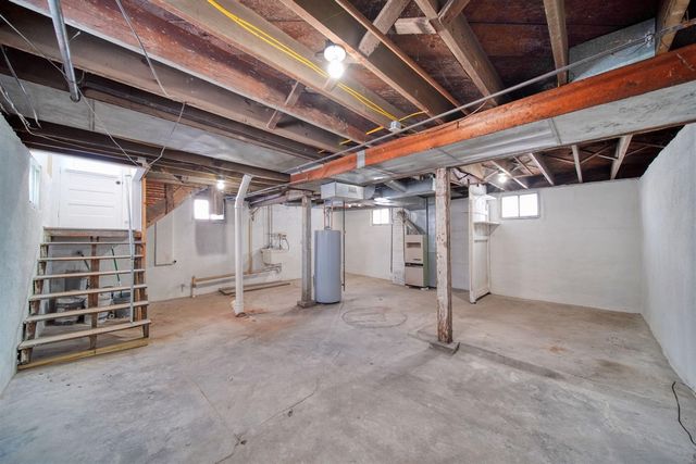 808 Wildwood Avenue, Jackson, MI 49202