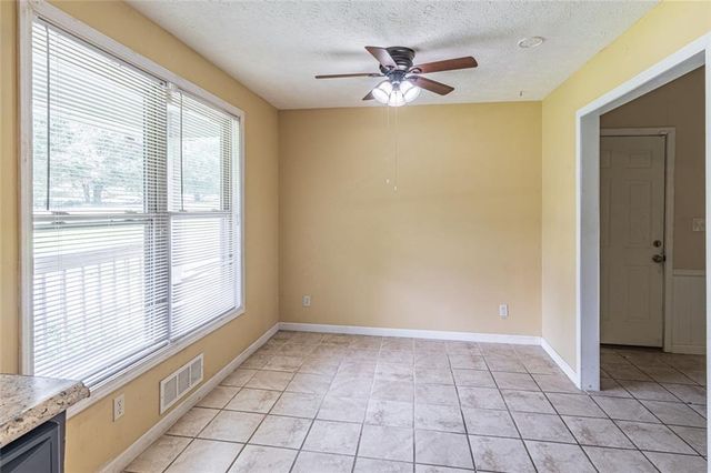 950 Doeskin Drive NW, Conyers, GA 30012