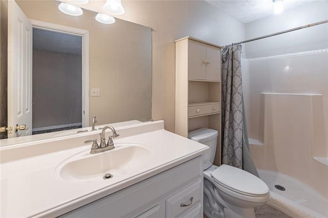 950 Doeskin Drive NW, Conyers, GA 30012