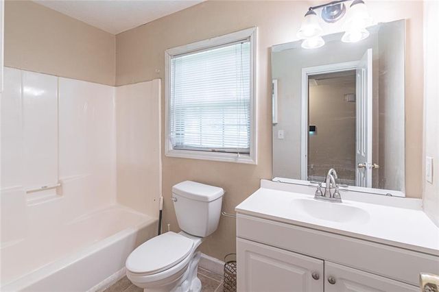 950 Doeskin Drive NW, Conyers, GA 30012