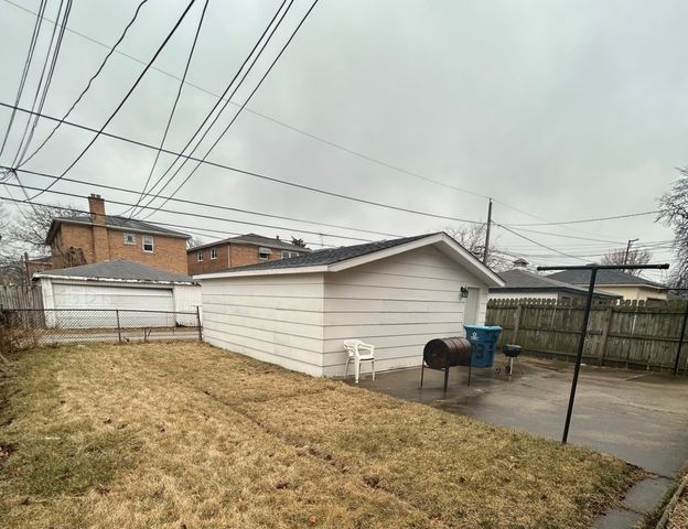 303 Luella Avenue, Calumet City, IL 60409