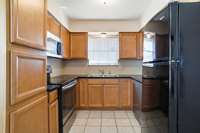 2318 Lindblad Court, Arlington, TX 76016