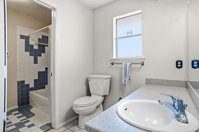 2318 Lindblad Court, Arlington, TX 76016