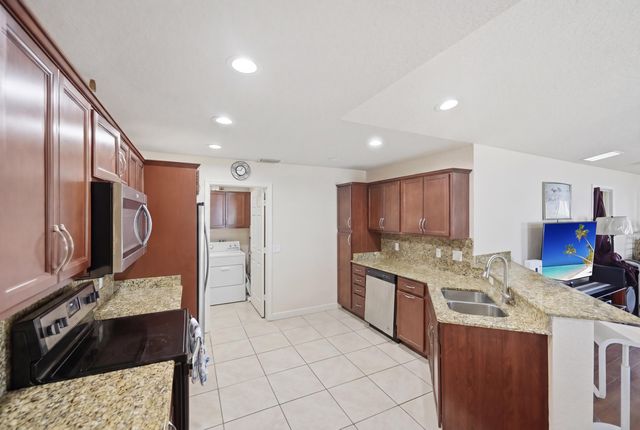 14563 Dalia Avenue, Fort Pierce, FL 34951