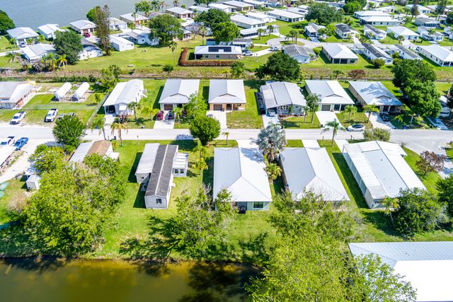 14563 Dalia Avenue, Fort Pierce, FL 34951