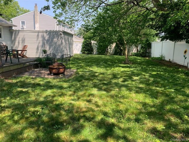 449 51st Street, Lindenhurst, NY 11757