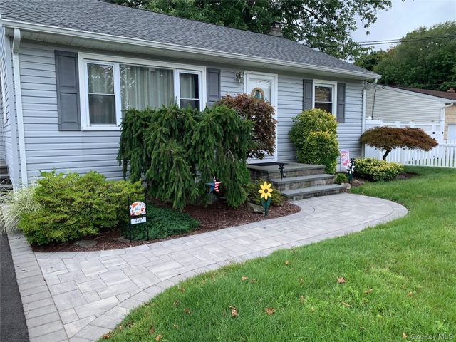 449 51st Street, Lindenhurst, NY 11757