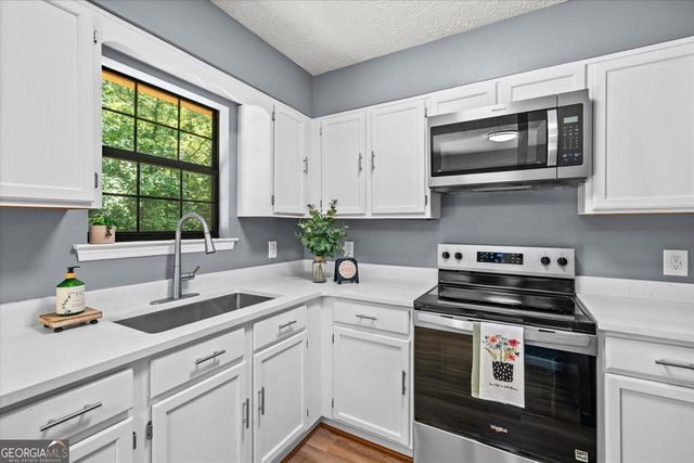 3214 SE Headrick Circle, Dalton, GA 30721