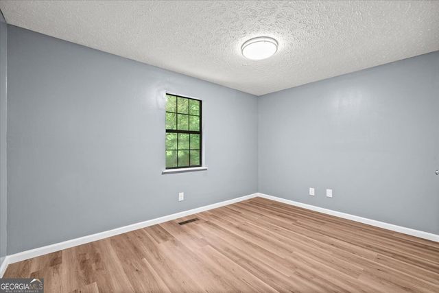 3214 SE Headrick Circle, Dalton, GA 30721