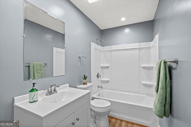 3214 SE Headrick Circle, Dalton, GA 30721