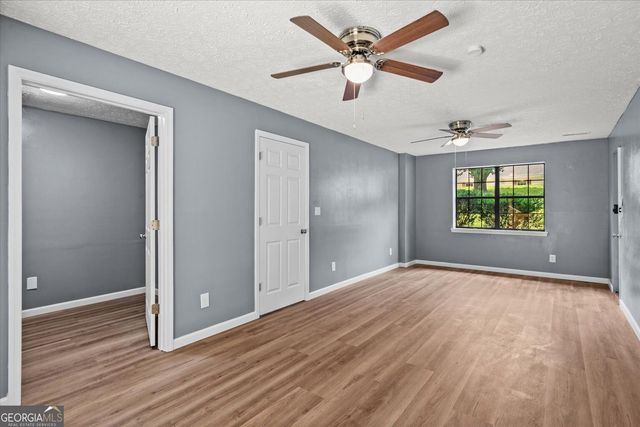 3214 SE Headrick Circle, Dalton, GA 30721