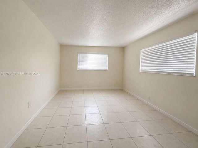 3700 NW 21st Street 206, Lauderdale Lakes, FL 33311