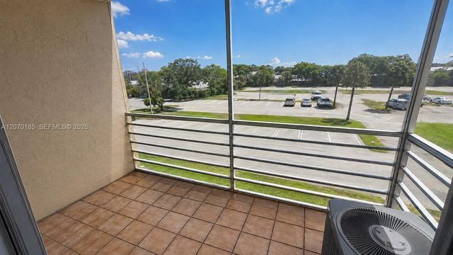 3700 NW 21st Street 206, Lauderdale Lakes, FL 33311