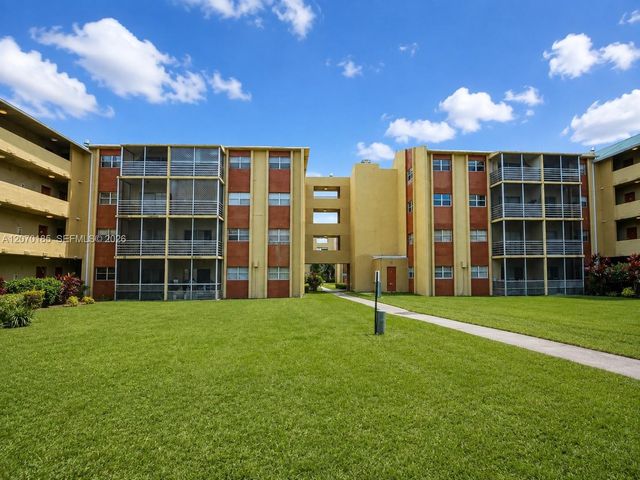 3700 NW 21st Street 206, Lauderdale Lakes, FL 33311