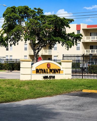 3700 NW 21st Street 206, Lauderdale Lakes, FL 33311