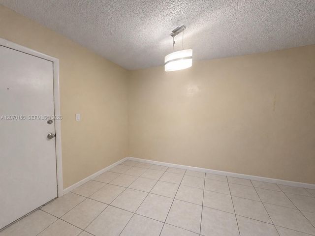 3700 NW 21st Street 206, Lauderdale Lakes, FL 33311