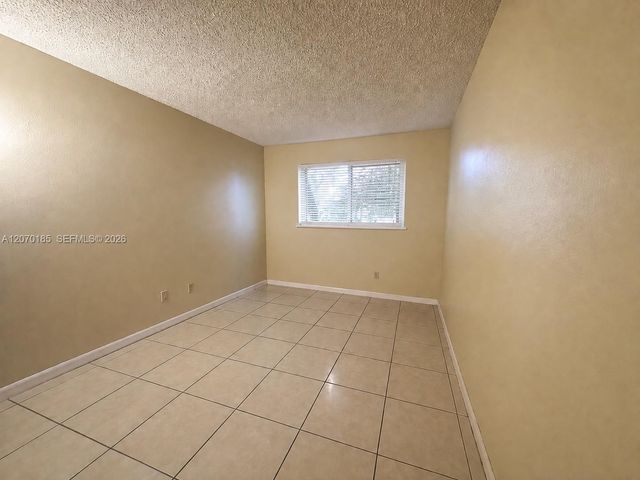 3700 NW 21st Street 206, Lauderdale Lakes, FL 33311