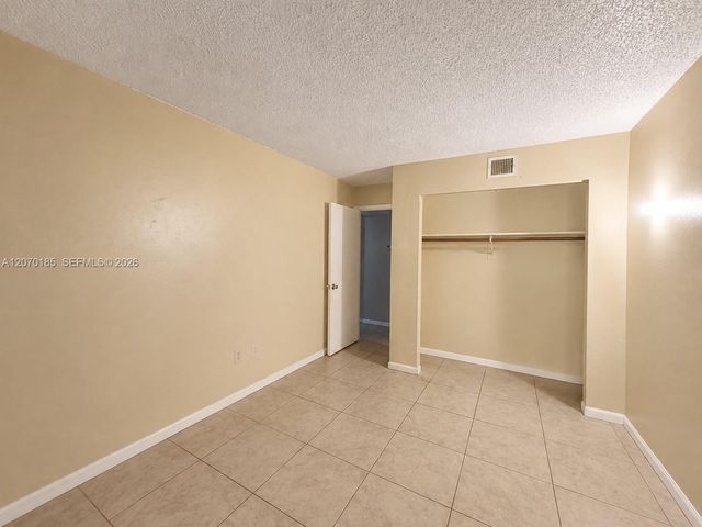3700 NW 21st Street 206, Lauderdale Lakes, FL 33311