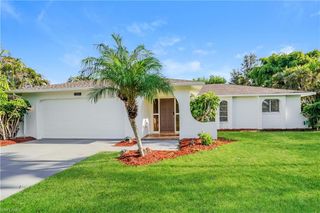 1707 SE 8th ST, Cape Coral, FL 33990