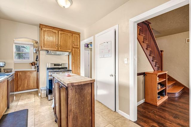 4546 E Iowa Avenue, Fresno, CA 93702